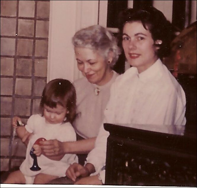 353 Marian Carrothers and her daughter and granddaughter Holly